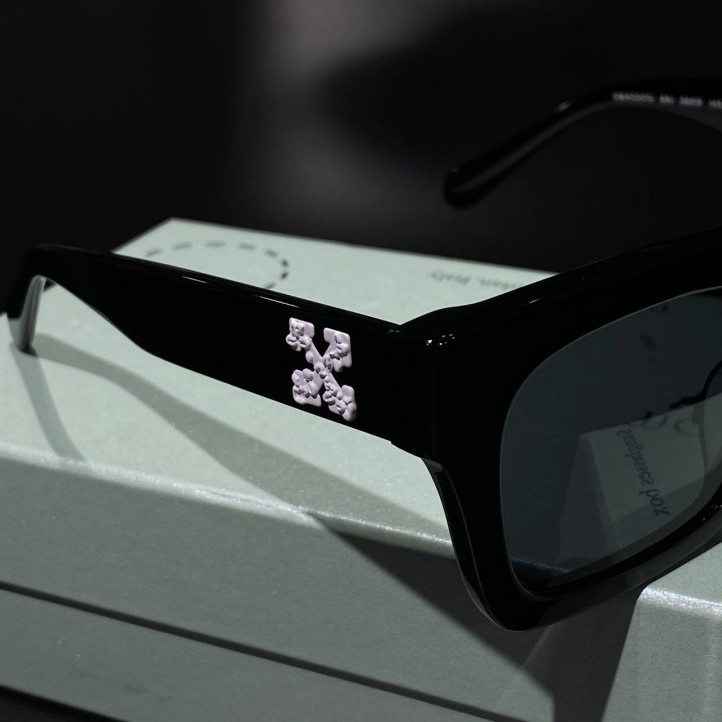 Off-White Sunglasses OW40001U 