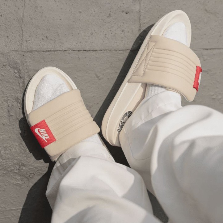 Nike Offcourt Slides | Beige