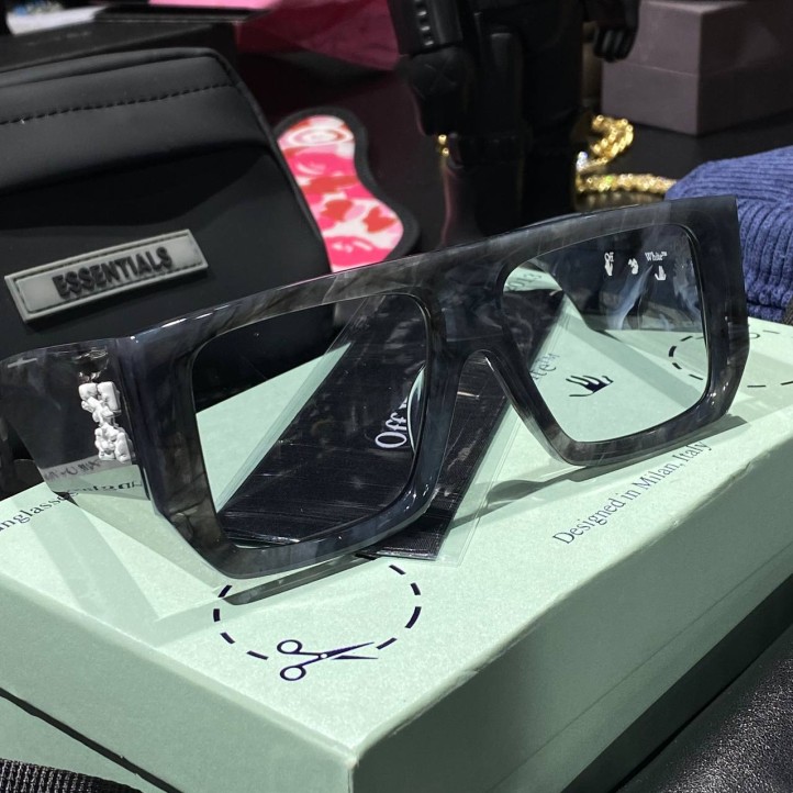 Off-White Sunglasses Omri-013