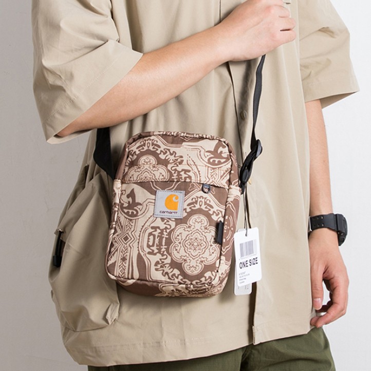 Carhartt Shoulder Bag | Bandana Brown/White