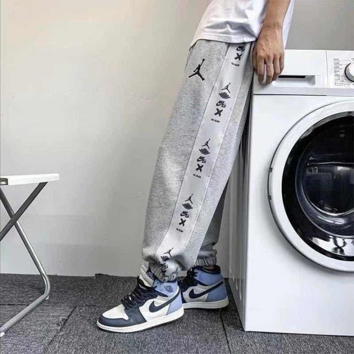 Jordan Logo Pack Jogger Pants | Grey