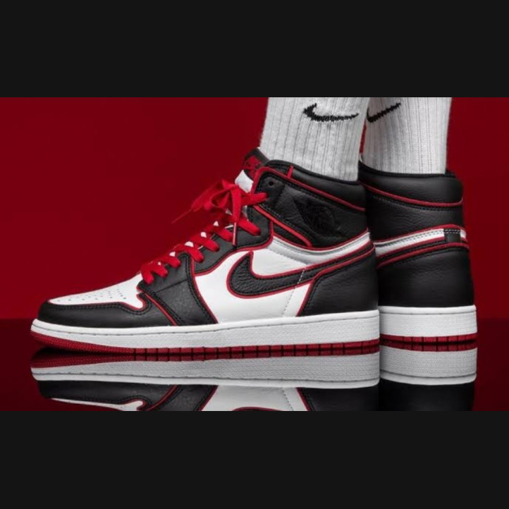 Nike Air Jordan 1 Retro  "Bloodline"
