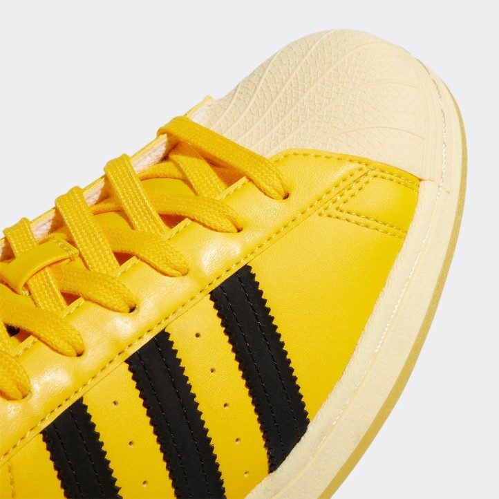 Adidas Superstar "Bold Gold"