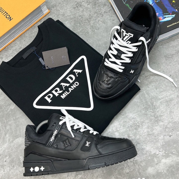 Louis Vuitton Trainer "Black"