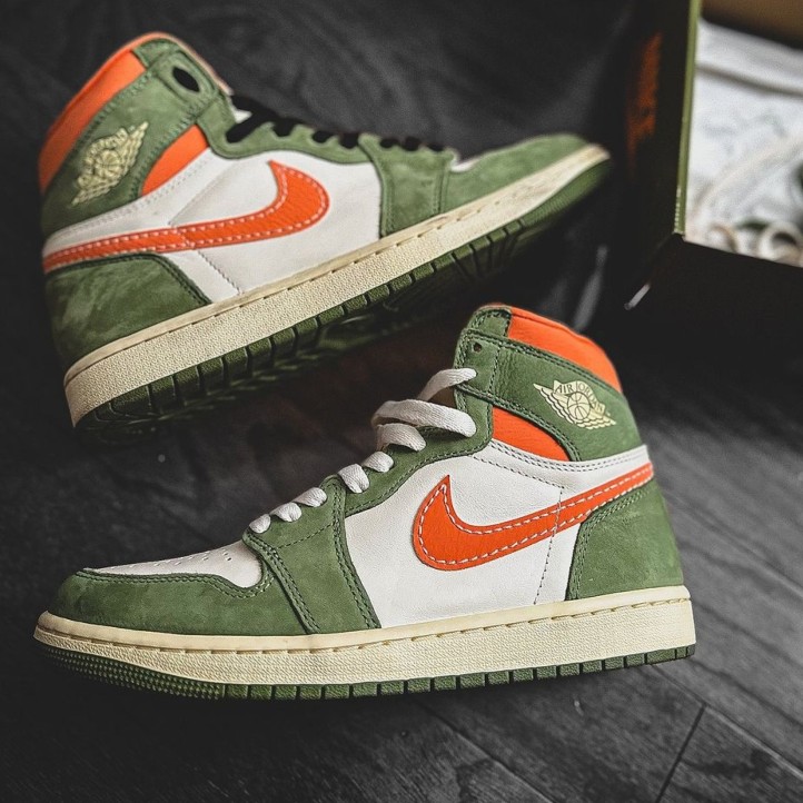 Nike Air Jordan Retro 1 High "Celadon"