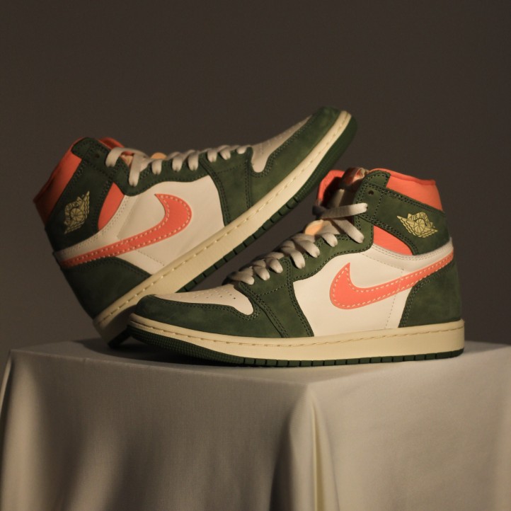 Nike Air Jordan Retro 1 High "Celadon"