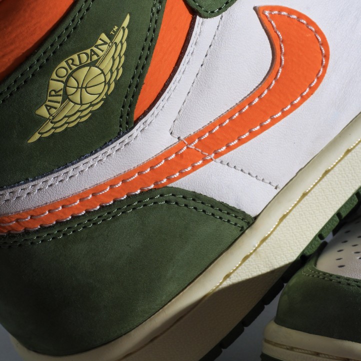 Nike Air Jordan Retro 1 High "Celadon"