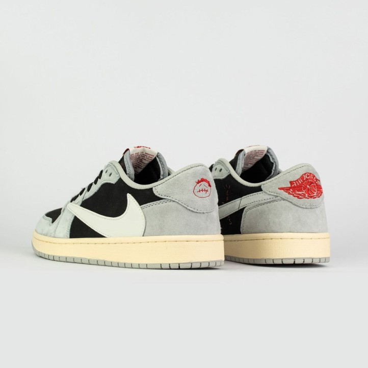 Nike Air Jordan Retro 1 Low x Travis Scott "Black/Grey"