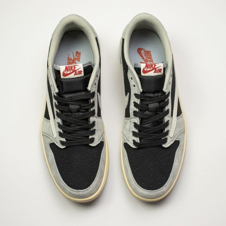 Nike Air Jordan Retro 1 Low x Travis Scott "Black/Grey"