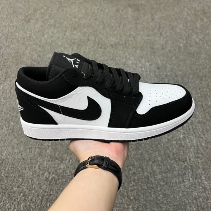 Nike Air Jordan Retro 1 Low "Panda"