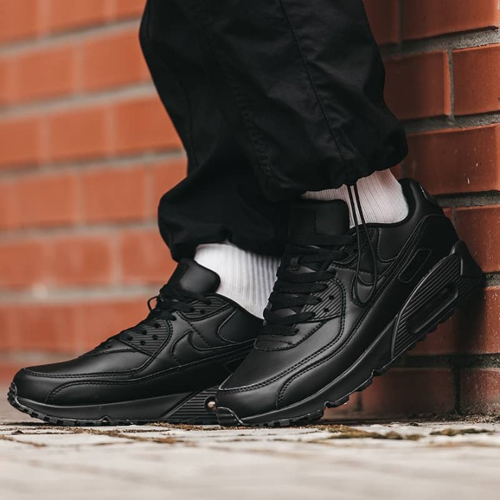 Nike Air Max 90 "Black Leather"