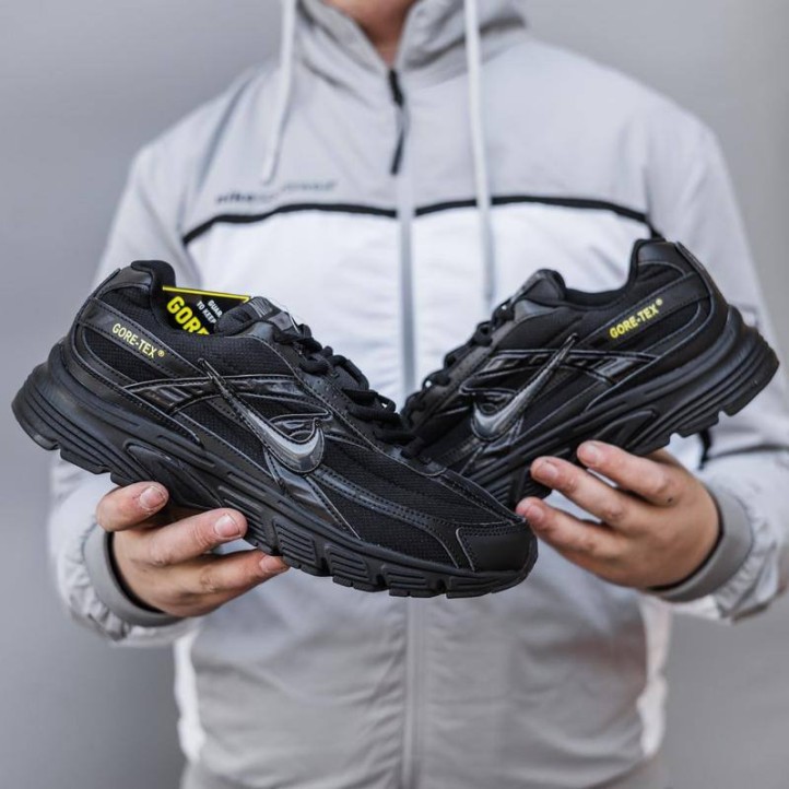 Nike Initiator Gore-Tex | Triple Black