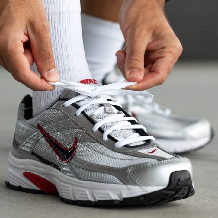 Nike Initiator Gore-Tex | Metallic Silver