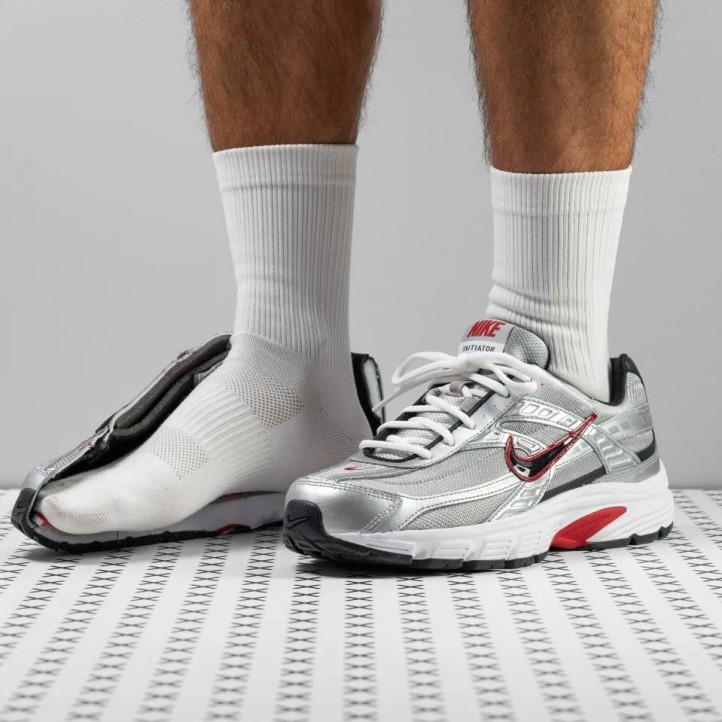 Nike Initiator Gore-Tex | Metallic Silver
