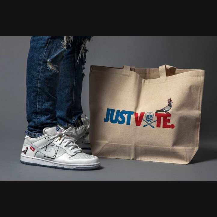 Nike SB Dunk "Just Vote"