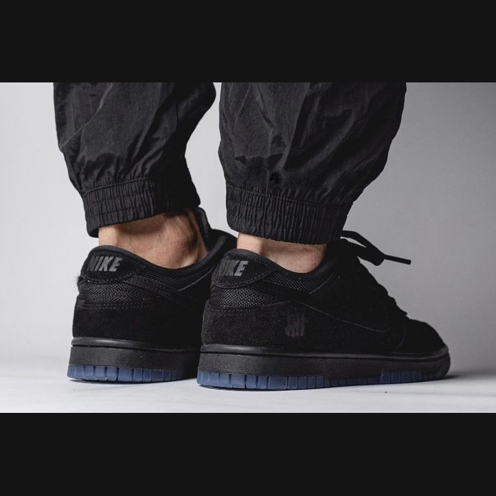 Nike SB Dunk Low x Undefeated "Black"