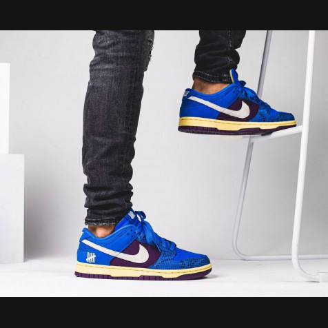 Nike SB Dunk Low x Undefeated "Blue"