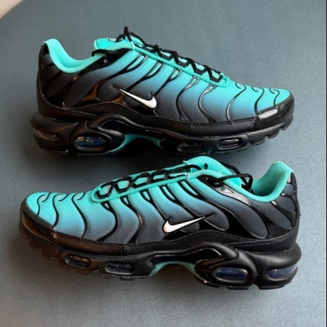 Nike TN Air Max Plus "Light Retro"