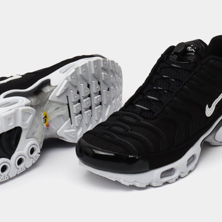 Nike TN Air Max Plus Lace Toggle "Black/White"