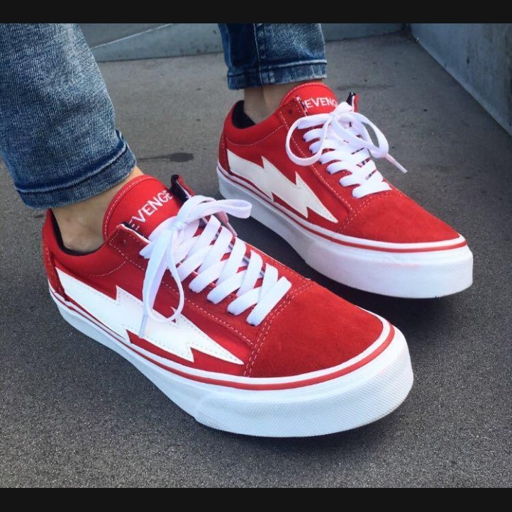 red lighting vans