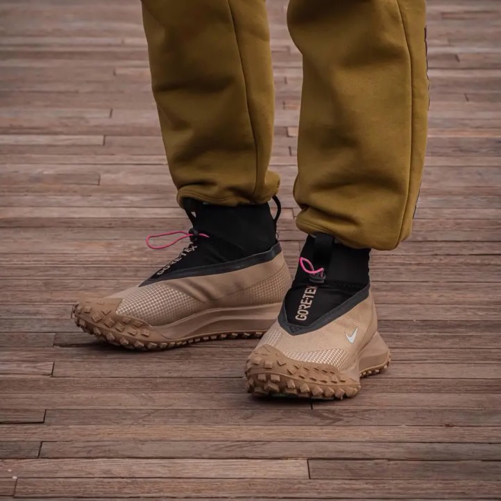 Nike ACG Gore-Tex Mountain Fly "Khaki"