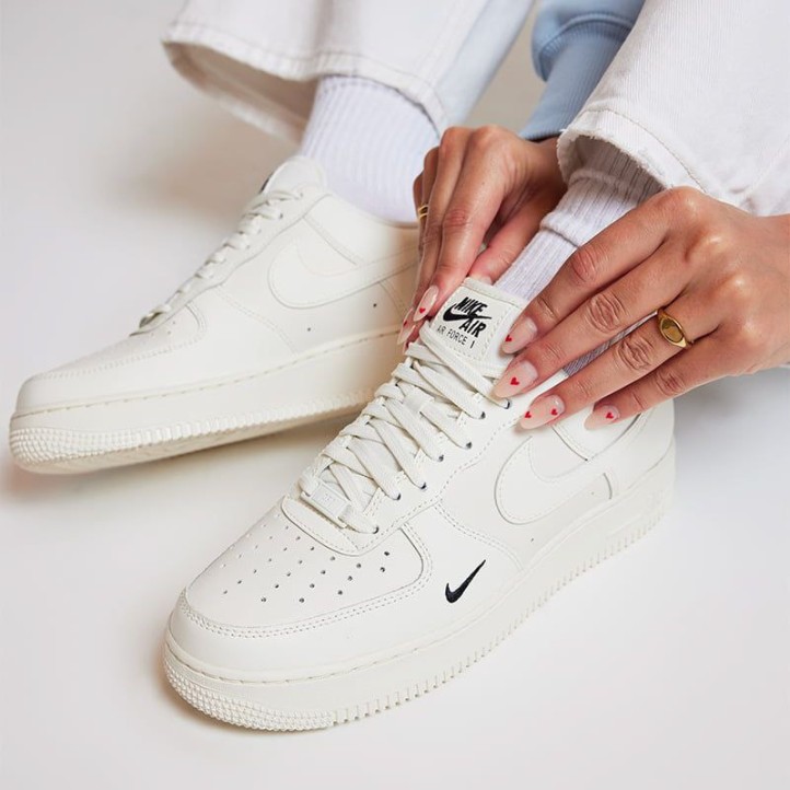 Nike Air Force 1 07 Essential "Sail/Black" WMNS