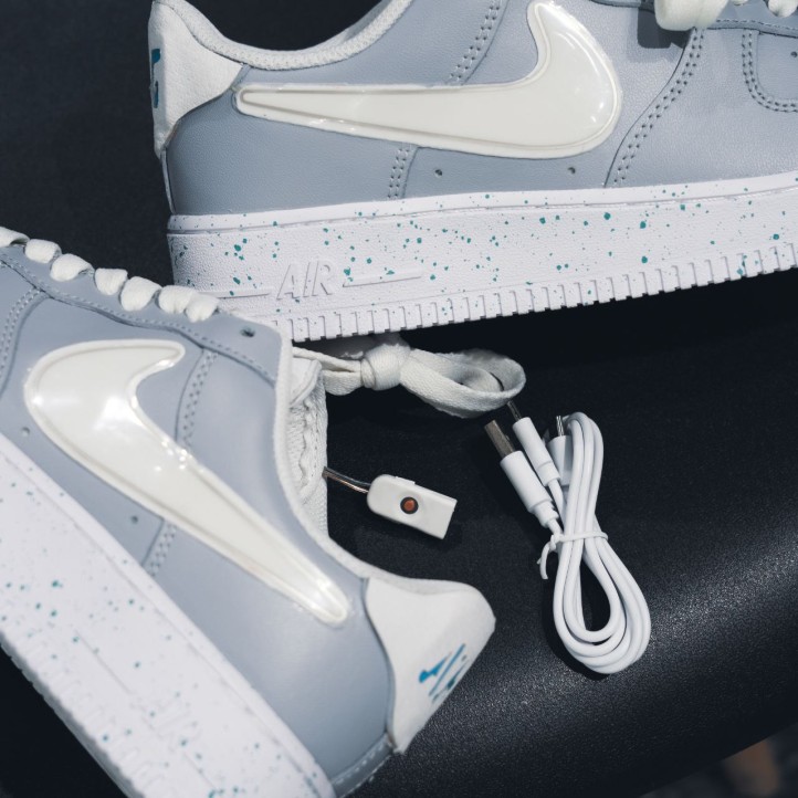 Nike Air Force 1 Low "AMG LED" + USB Charger