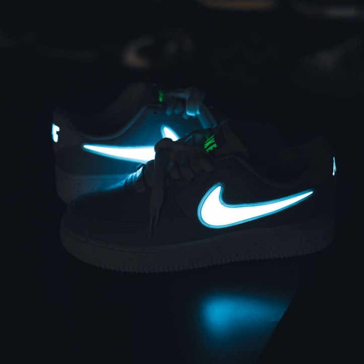 Nike Air Force 1 Low "AMG LED" + USB Charger