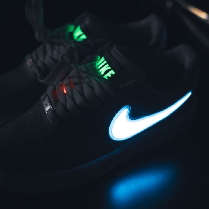 Nike Air Force 1 Low "AMG LED" + USB Charger