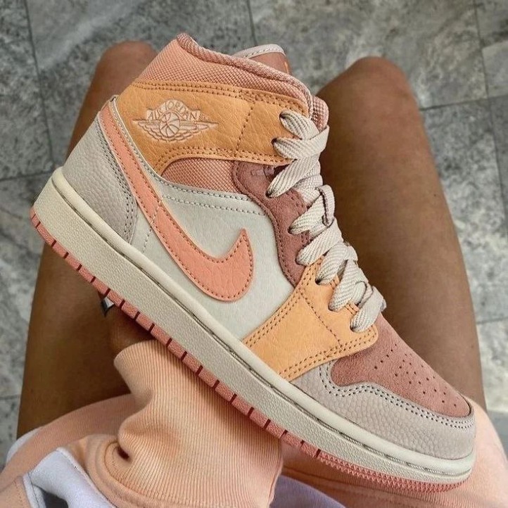 Nike Air Jordan Retro 1 Mid "Apricot Orange" WMNS