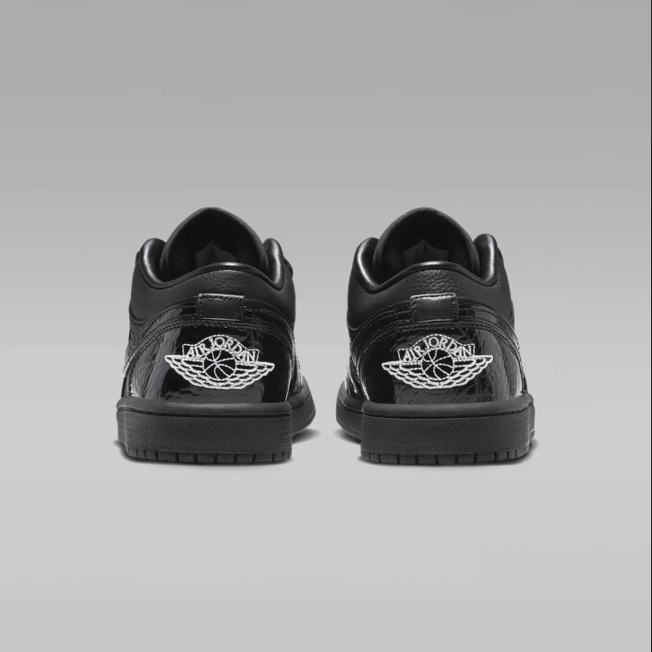 Nike Air Jordan Retro 1 Low SE "Black Croc"
