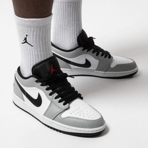 Nike Air Jordan Retro 1 Low "Light Smoke Grey"
