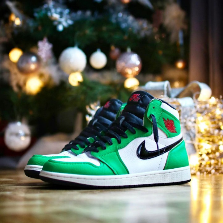 Nike Air Jordan Retro 1 High "Lucky Green"