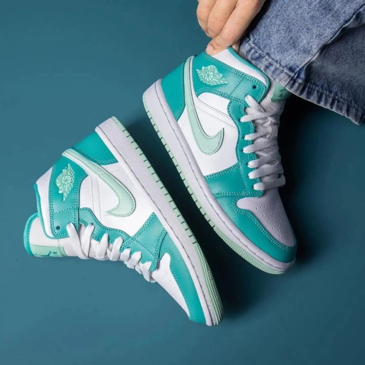 Nike Air Jordan Retro 1 Mid "Marine Green" WMNS