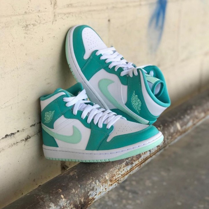 Nike Air Jordan Retro 1 Mid "Marine Green" WMNS