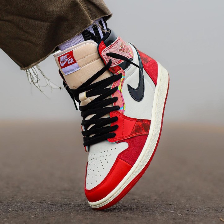 Nike Air Jordan Retro 1 High x Spider-Man "Across The Spider-Verse"