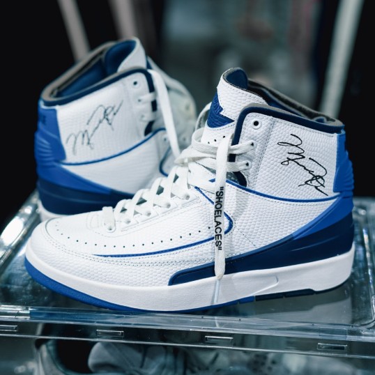 Air Jordan Retro 2 x Off-White "UNC"