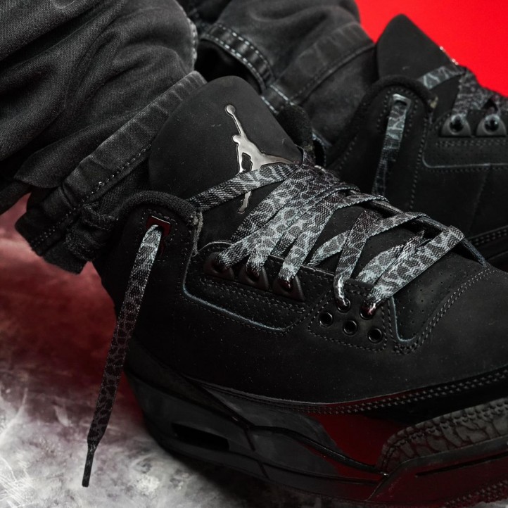 Jordan Retro 3 "Black Cat"