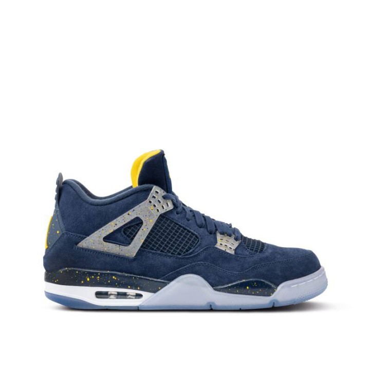 Air Jordan Retro 4 "Michigan"