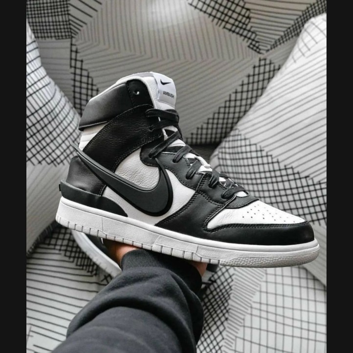 Nike Dunk High x AMBUSH "Black-White"