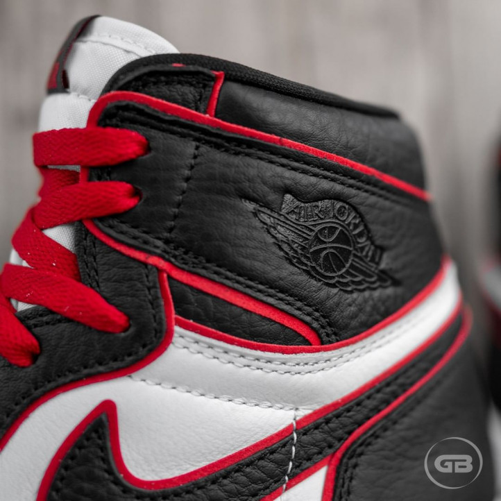 Nike Air Jordan 1 Retro  "Bloodline"