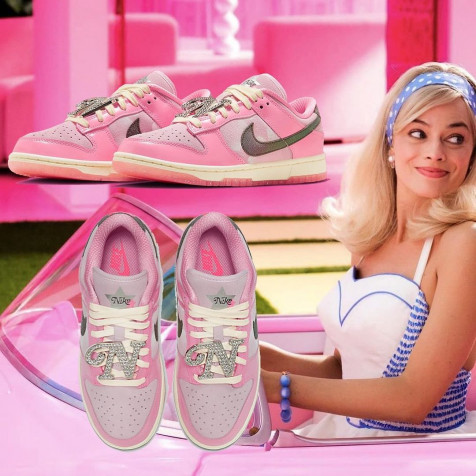 Nike Dunk Low x Barbie WMNS