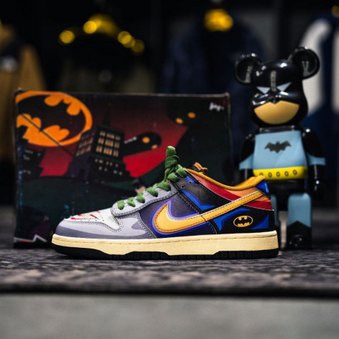 Nike Dunk Low "Batman x Joker"