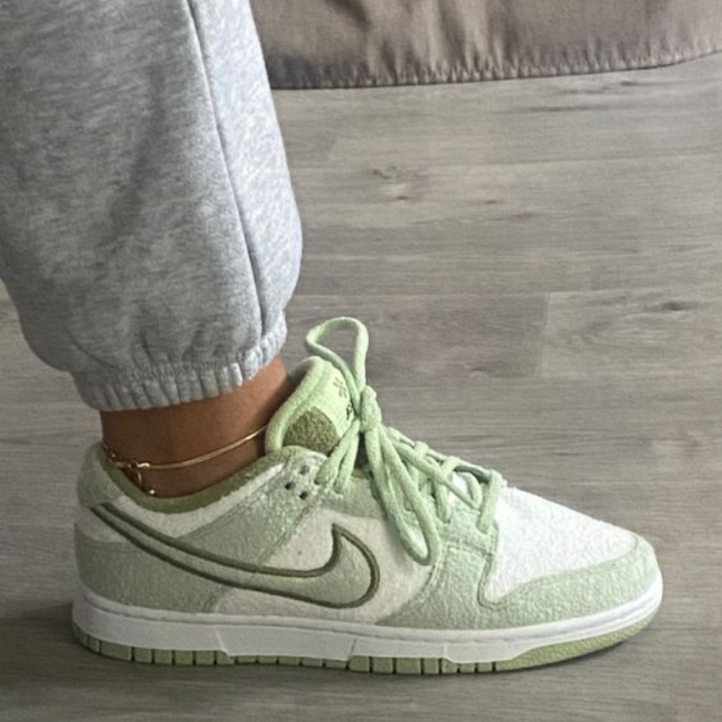 Nike Dunk Low Fleece Green WMNS