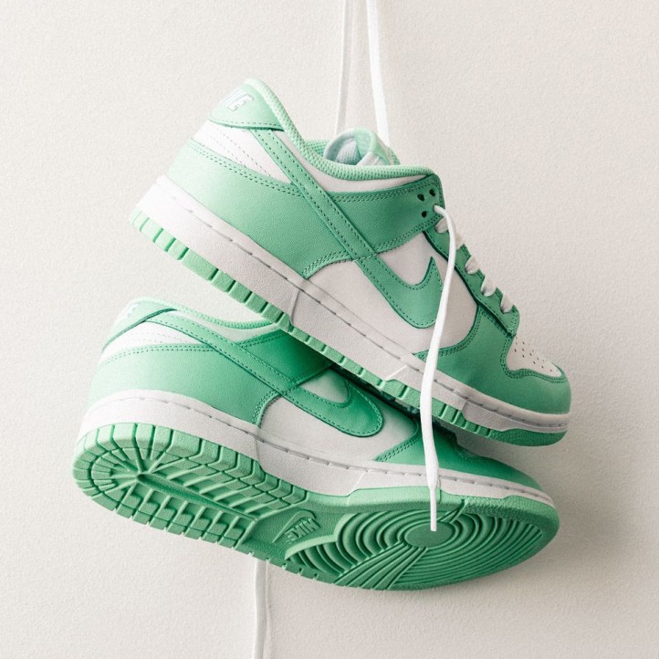 Nike Dunk Low "Glow Green" WMNS