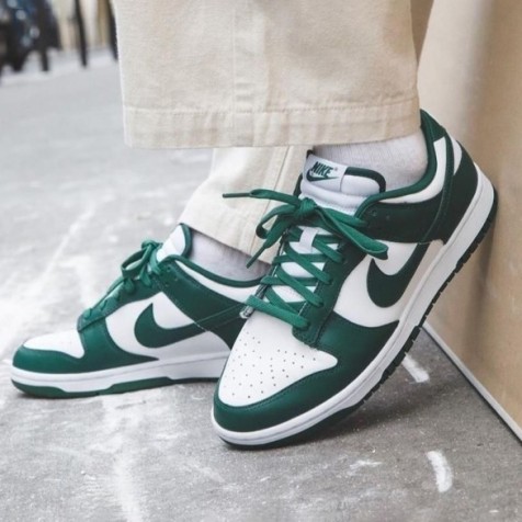 Nike Dunk Low "Varsity Green"