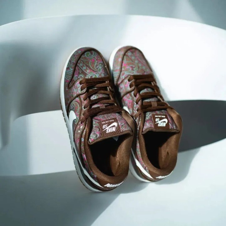 Nike dunk low paisley. Dunk Brown Paisley.