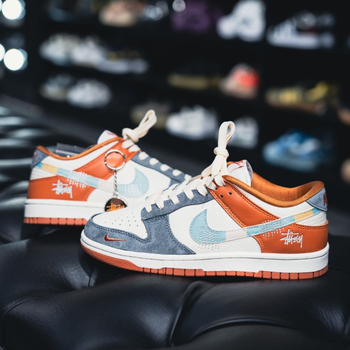 Nike Dunk Low x Stussy "Baltic Blue/Orange"