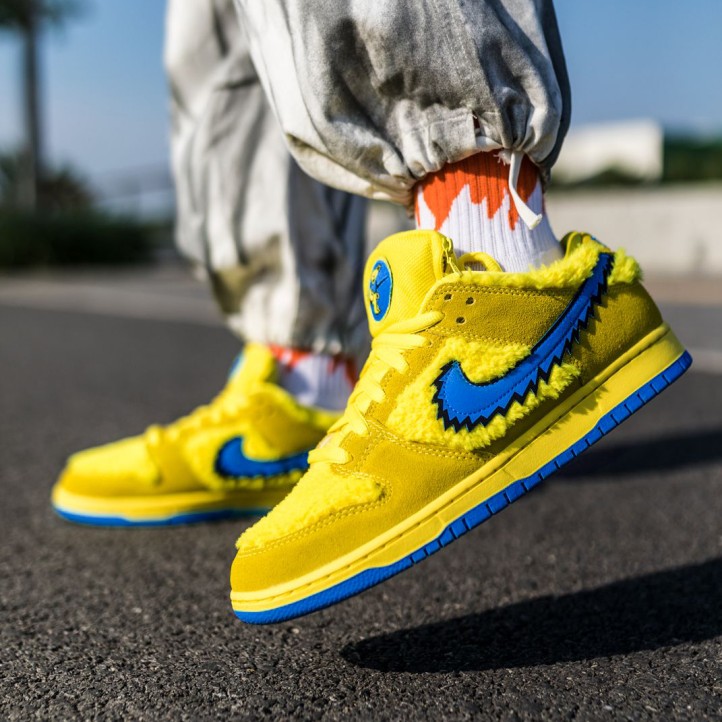 Nike SB Dunk Low x Grateful Dead | Yellow Bear