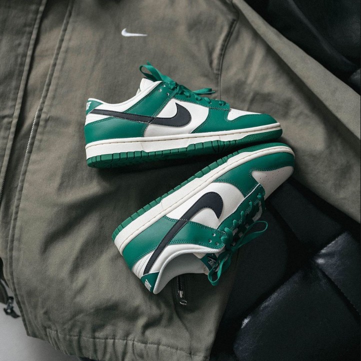 Nike Dunk Low SE Lottery Pack "Malachite Green"